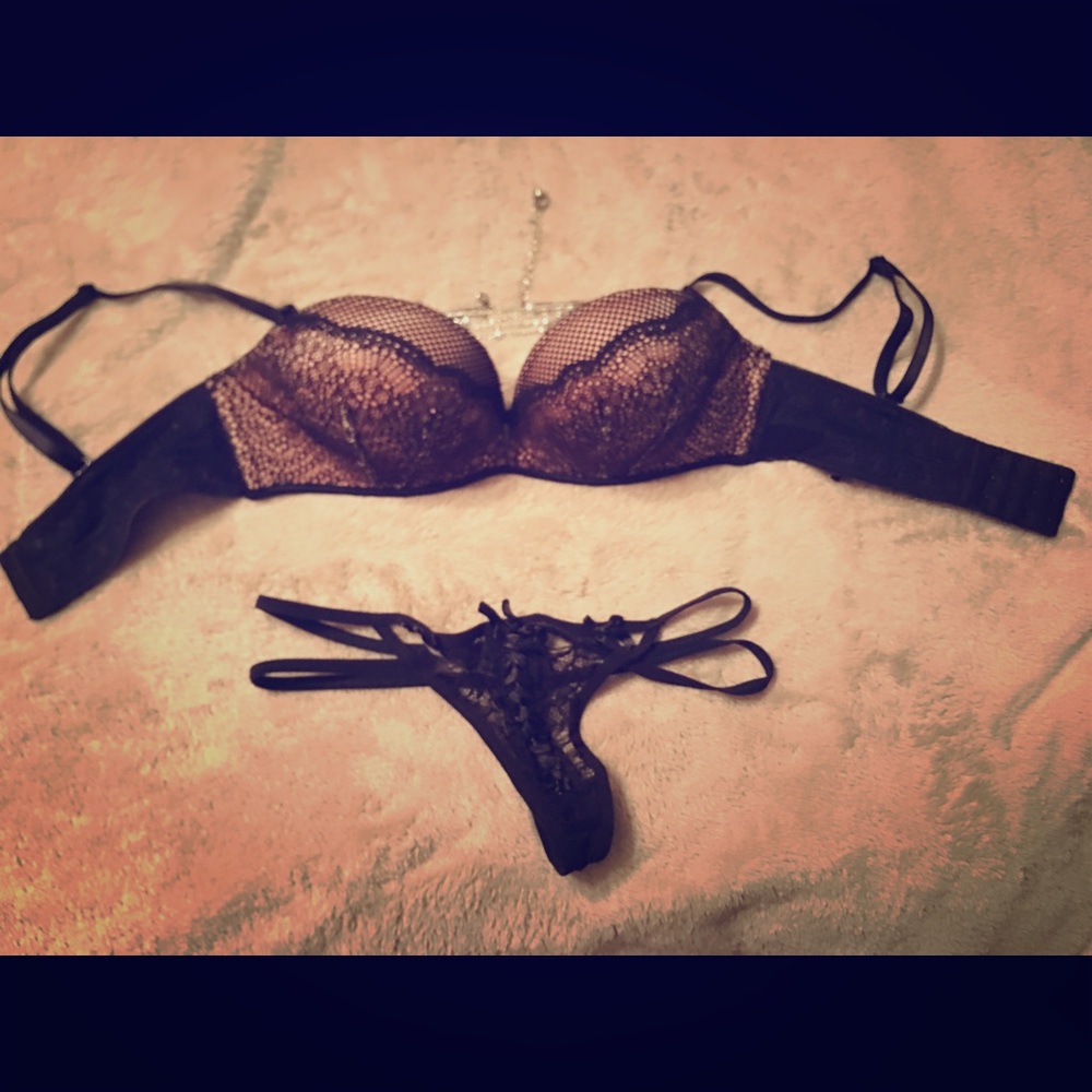 Victoria secret double cup ,black fishnet design